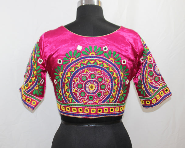 BLOUSES WITH SLEEVES
