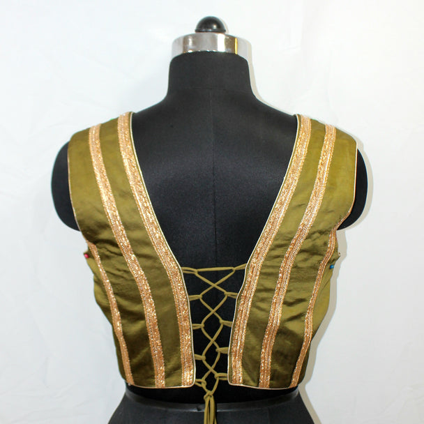 BLOUSE SLEEVE LESS WITH HAND WORK
