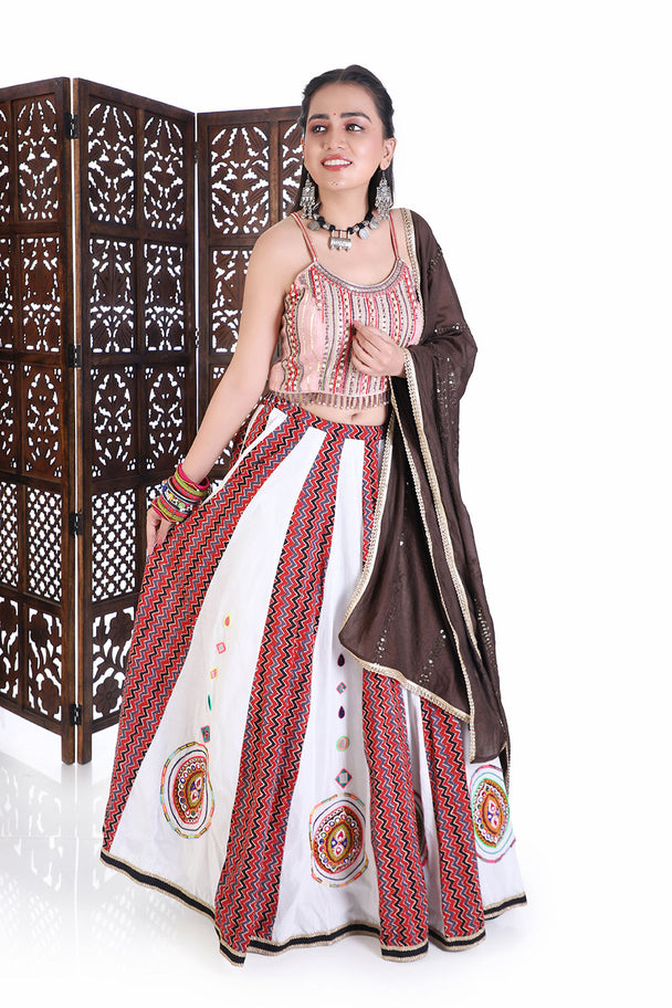 ethnic hand embroidered choli & lehenga with choclate dupatta gold border