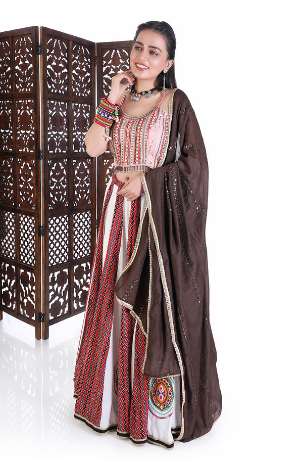 ethnic hand embroidered choli & lehenga with choclate dupatta gold border